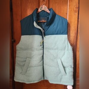 Wild Fable Teal and Mint Sherpa Vest Nwt